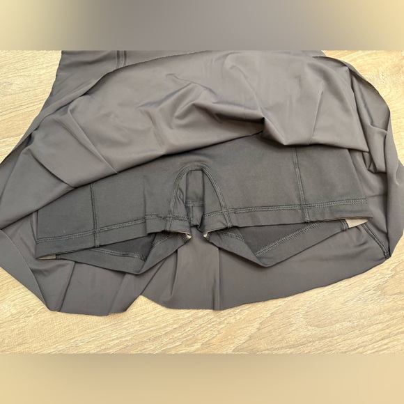 Lululemon Lost In Pace Skirt Black Size 4 - Picture 7 of 11